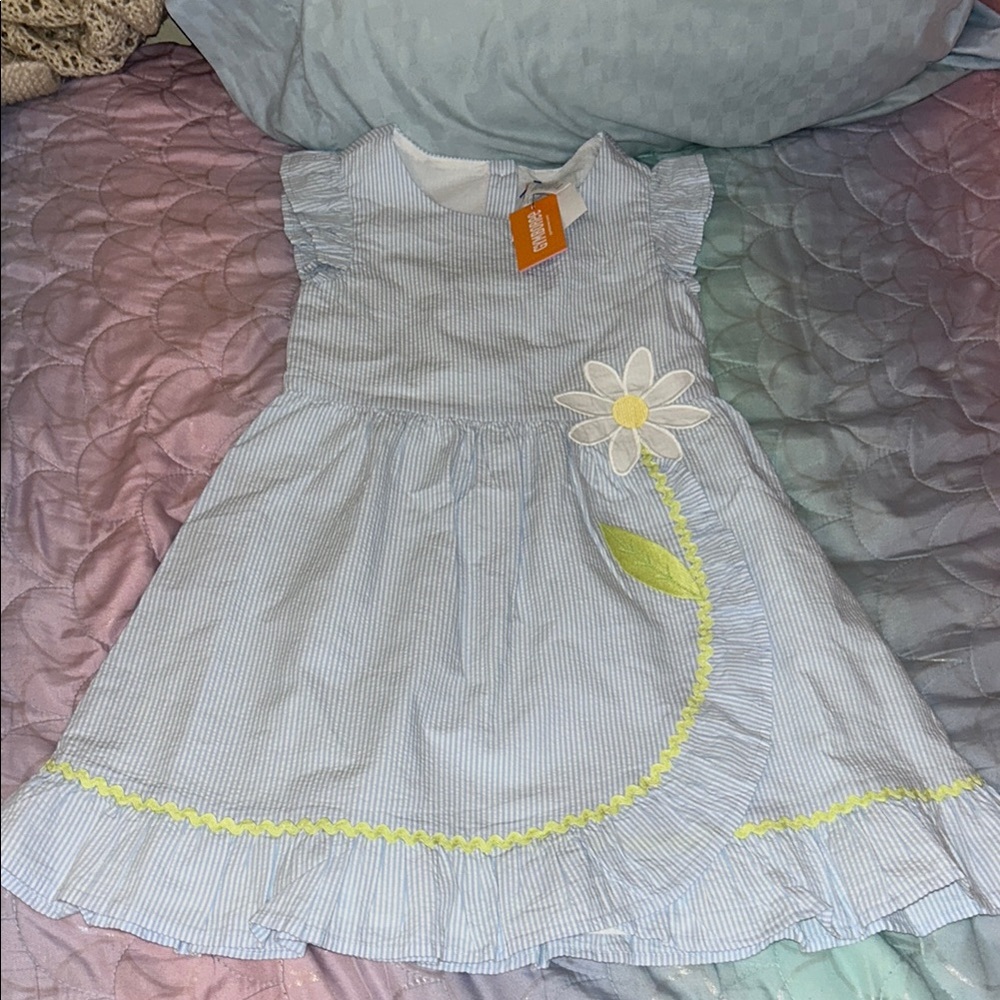 NWTBlue seersucks Kids Dress with Daisy Accent size 7